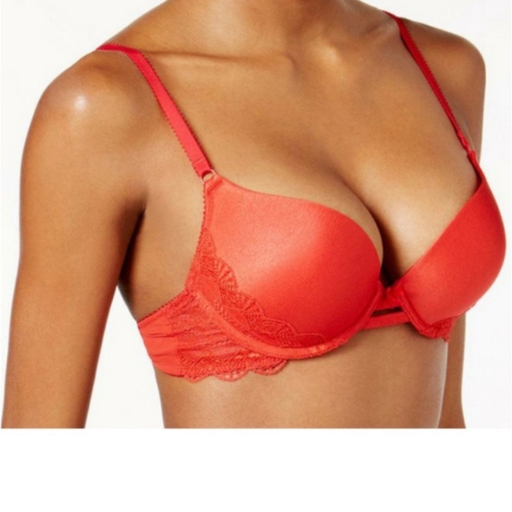 Heidi Klum Super Boost Geometric Lace Bra